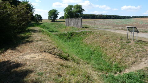 Foto der noch sichtbaren Limesspuren.