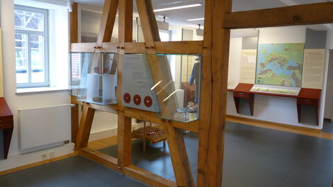 In den Limesinformationszentren wird das moderne Wissen um die antiken Grenzanlagen vermittelt. Foto eines Limesinformationszentrums.