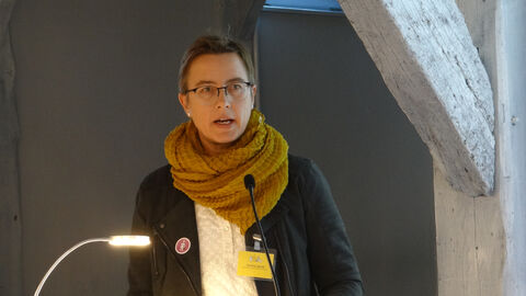 „Für eine Stärkung ländlicher Lebensräume ist die Wirtschaftskraft auf der Grundlage regionaler Potenziale ebenso wichtig wie die kulturelle Identität“, sagte Landeskonservatorin Dr. Verena Jakobi.  Foto. Landeskonservatorin Dr. Verena Jakobi beim 8. Hessischen Denkmalgespräch.