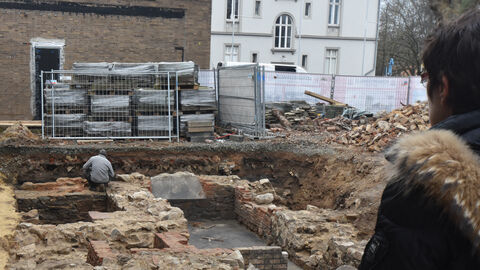 Foto. Grabungsfläche der Synagoge.