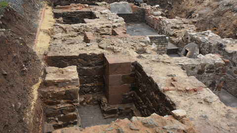 Foto. Fundamente der Synagoge.