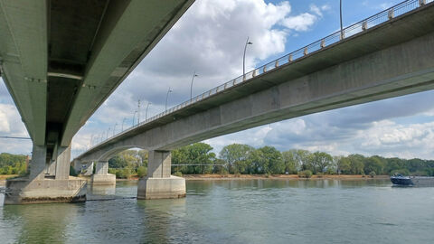 Nibelungenbrücke mit Parallelbrücke von 2008