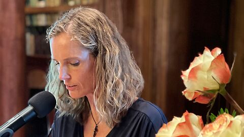 Britta Schack am Rednerpult