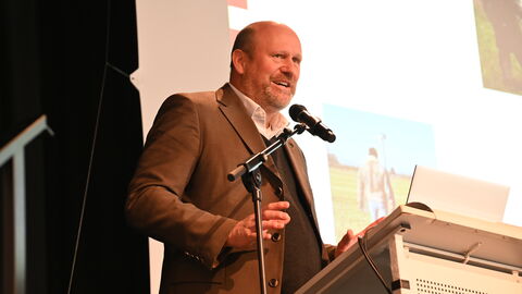 Gemeinsam mit Dr. des. Thomas Becker berichtete Prof. Dr. Andreas Vött von der Universität Mainz über die aktuellen Forschungen zu den menschgeformten Flusslandschaften der Weschnitz. Prof. Dr. Andreas Vött, Universität Mainz