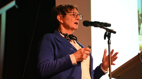 Einen Rückblick auf ein erfolgreiches Jahr Kelten Land Hessen gab Dr. Vera Rupp von der Keltenwelt am Glauberg. Dr. Vera Rupp von der Keltenwelt am Glauberg