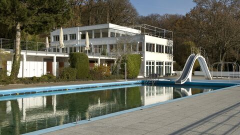 Das Opelbad auf dem Neroberg Das Opelbad auf dem Neroberg
