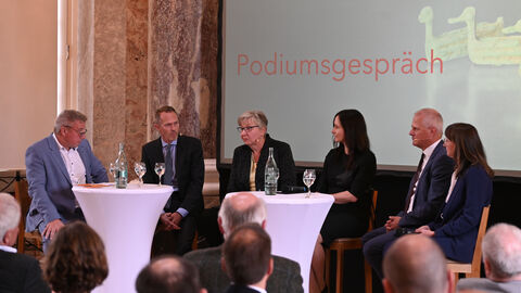 Podiumsdiskussion