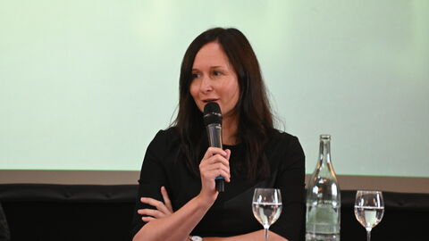 Univ.-Prof. Dr. Alexandra Busch