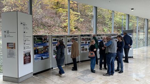 Im Rahmen des Jubiläumsjahres des Landesamtes präsentierte die hessenARCHÄOLOGIE 50 Jahre Bodendenkmalpflege am LfDH. Plakatausstellung