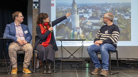 Werkstattgespräch mit Blick auf Friedberg