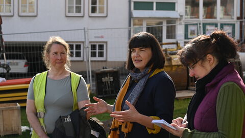 Dr. Eveline Saal auf dem Pressetermin zum Nikolaiturm