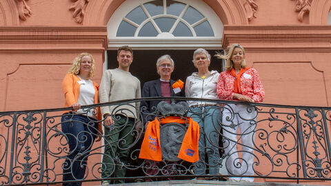 Das Biebricher Schloss in Wiesbaden war das Ende der diesjährigen Tour von Denkmal an MS, bei der die Mobilität von an MS Erkrankten Menschen im Mittelpunkt stand.