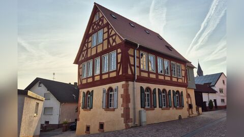 Das Alte Rathaus in Schaafheim-Mosbach Fachwerkhaus auf massivem Sockelgeschoss.