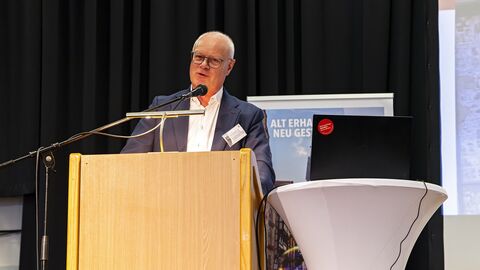 Prof. Dr. Markus Harzenetter während seinem Einführungsvortrag.