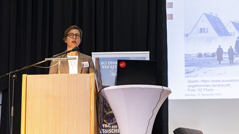 Welche Voraussetzungen zum Europäischen Denkmalschutzjahr 1975 geführt haben, wurde von Dr. Verena Jakobi in ihrem Vortrag umrissen. Dr. Verena Jakobi während ihrem Vortrag