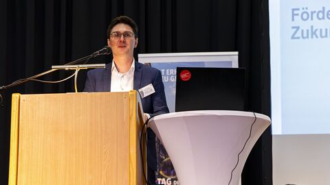 Andrej Müller während seinem Vortrag