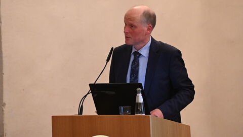 Landesarchäologe Prof. Dr. Udo Recker (hessenARCHÄOLOGIE, Landesamt für Denkmalpflege Hessen)